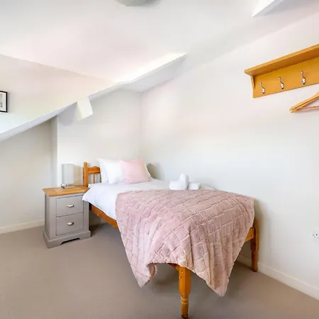5 Bed In Oc-lr078 Holiday home Staveley (Cumbria)