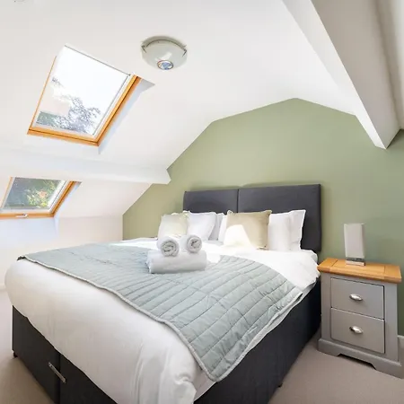 5 Bed In Oc-lr078