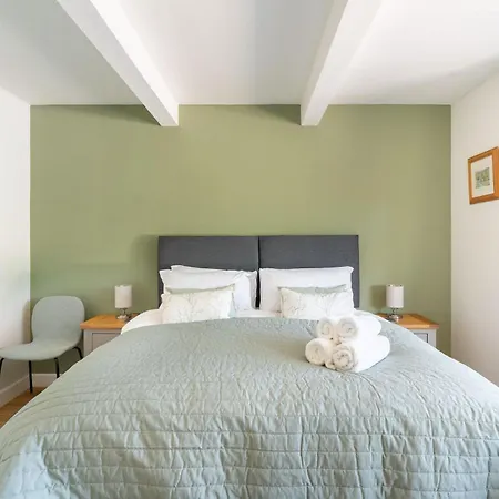 Holiday home 5 Bed In Oc-lr078 *